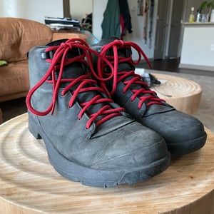 Danner Women’s Pub Garden Boots